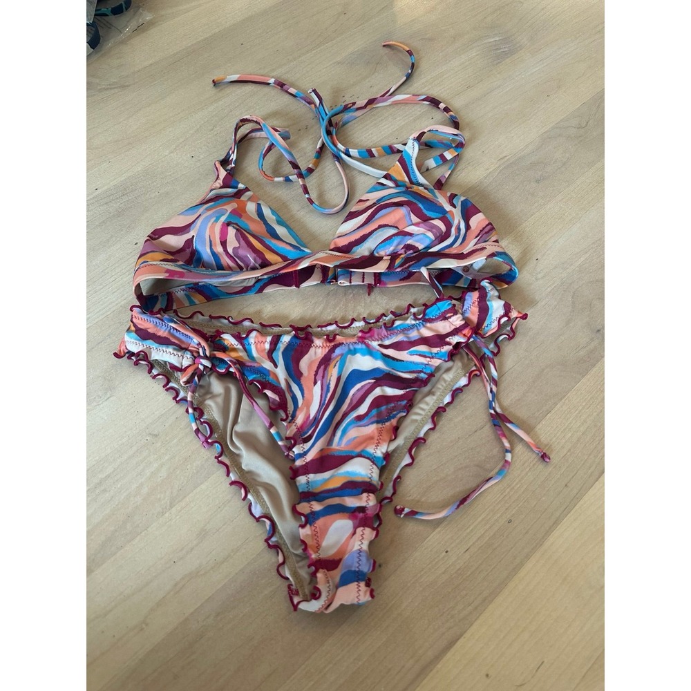 Women's Target swimsuit set size:‎ small